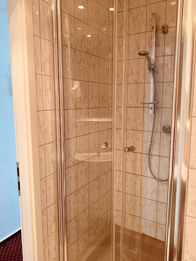 Hotel Kunibert Der Fiese Кёльн Экстерьер фото