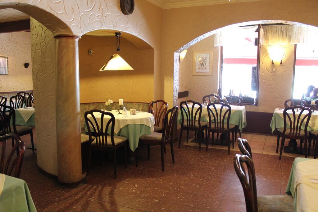 Hotel Kunibert Der Fiese Кёльн Экстерьер фото