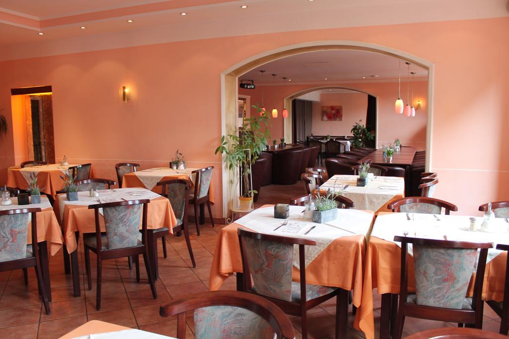 Hotel Kunibert Der Fiese Кёльн Экстерьер фото